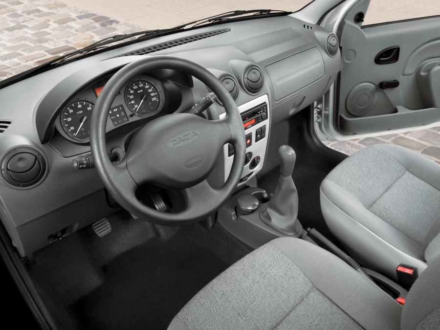 Торпедо Dacia Logan Van 2007 года  (фото 10 из 20)